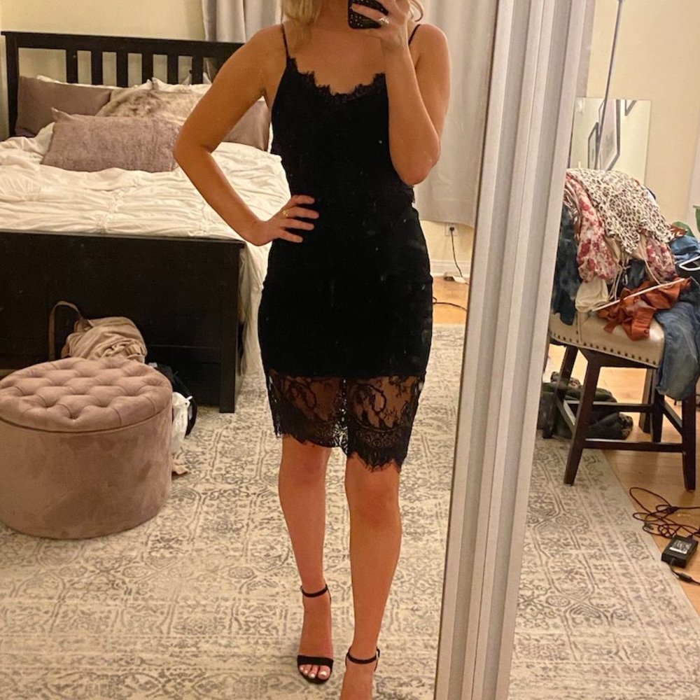 Black Lace Socialite Bodycon Midi Dress